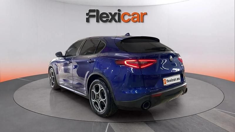 Usado Alfa Romeo Stelvio Sprint 160 CV (117 kW) 2022 Azul SUV