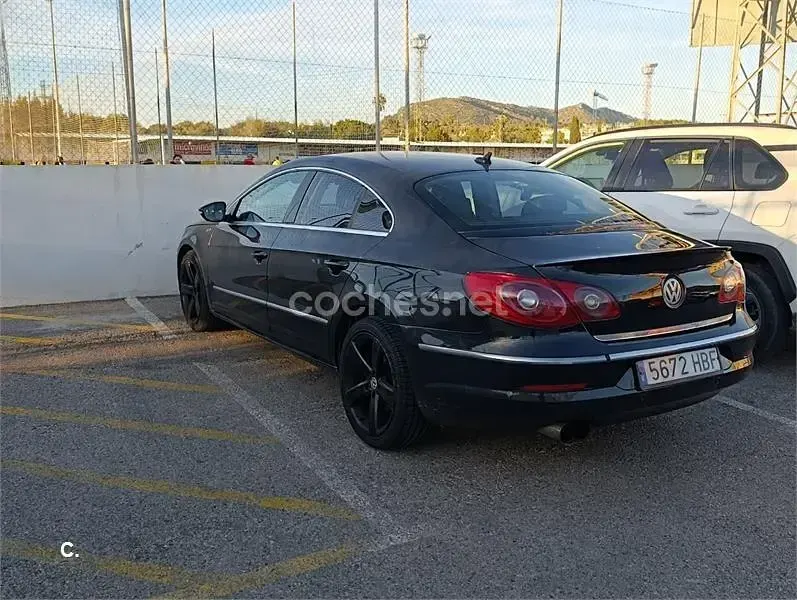 Usado VW Passat 143 CV (105 kW) 2010 Negro Berlina