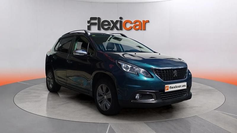 Usado Peugeot 2008 Style 82 CV (60 kW) 2017 Verde SUV