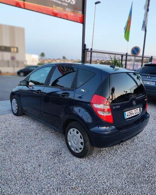 Usado Mercedes A160 82 CV (60 kW) 2006 Azul Utilitario