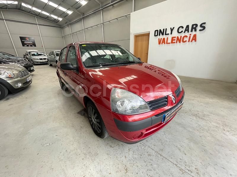 Granate Usado 2004 Renault Clio II Authentique Berlina | 3390 € (Precio justo) - Imagen 1/4