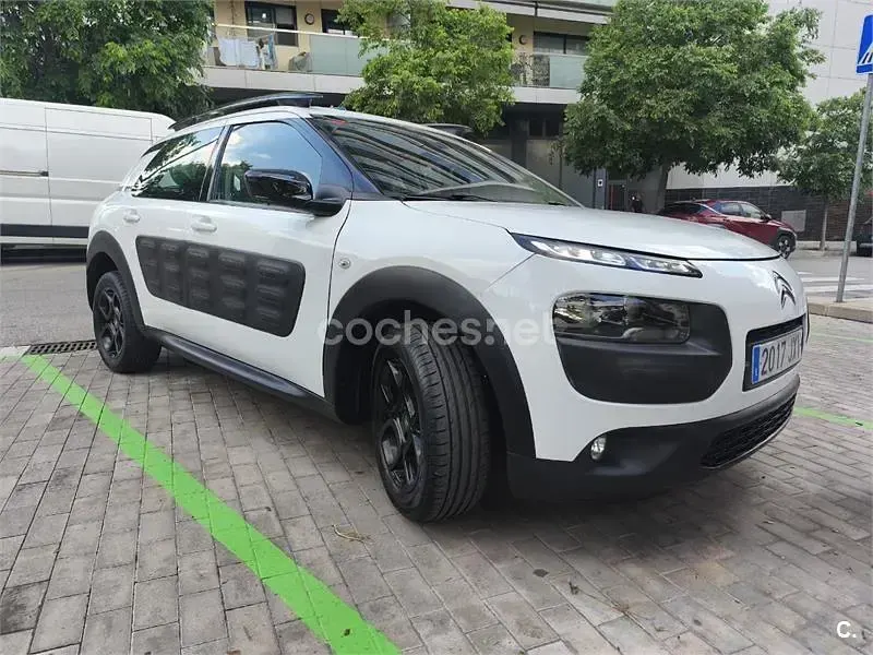 Usado Citroën C4 Feel 82 CV (60 kW) 2017 Blanco Berlina