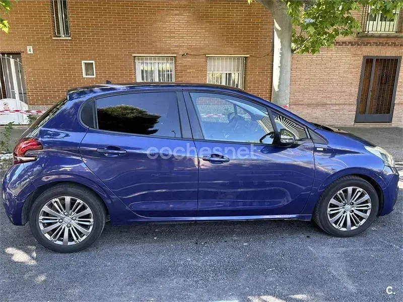 Usado Peugeot 208 Style 75 CV (55 kW) 2017 Azul Utilitario