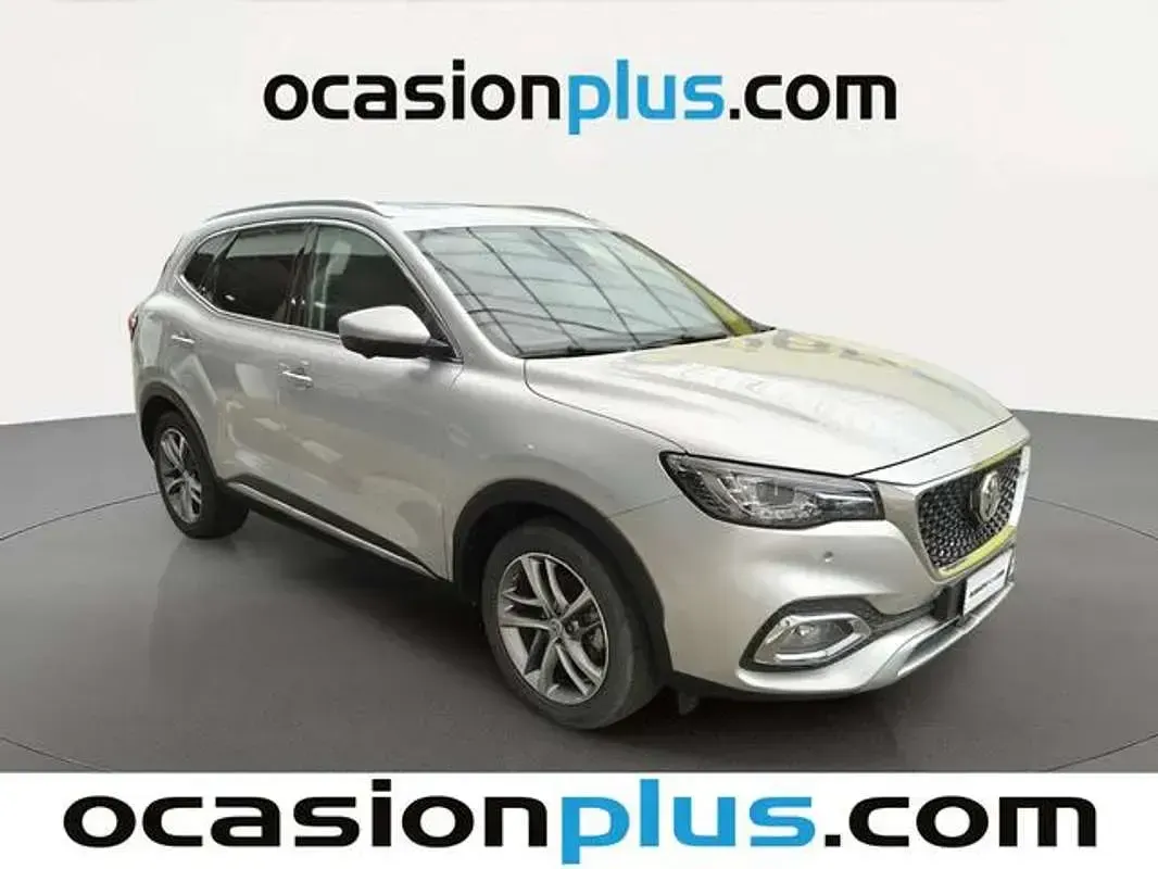 Begagnad MG HS Luxury 162 HK (119 kW) 2023 Vit SUV
