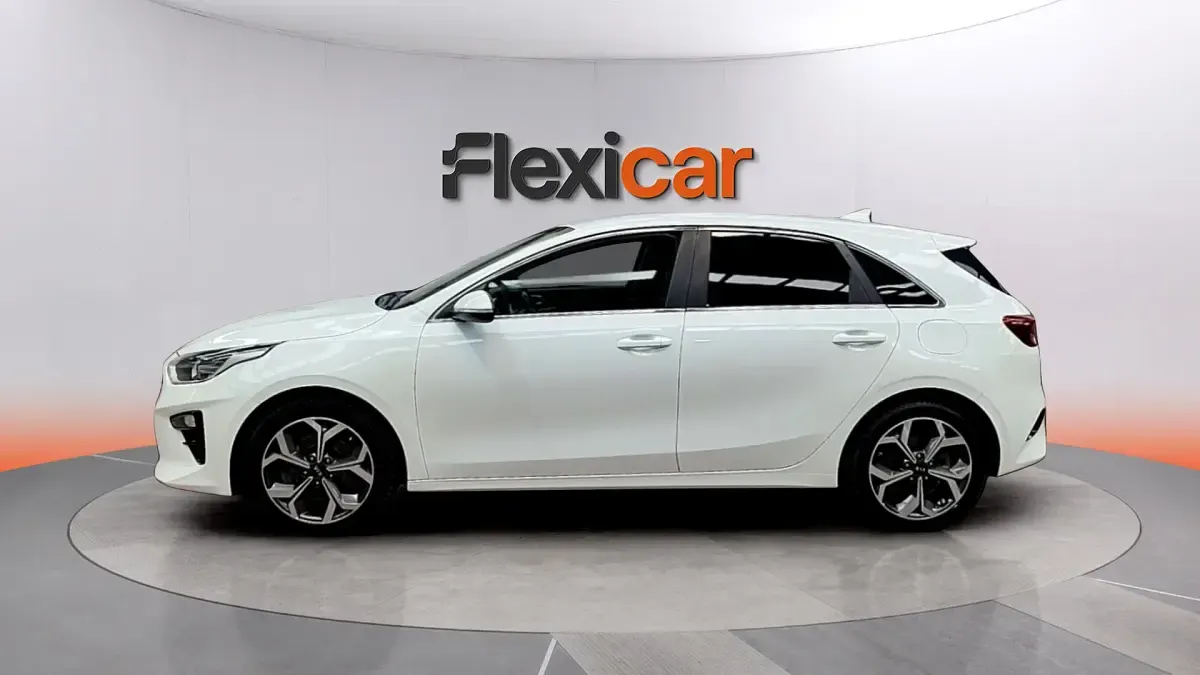 Usado Kia Ceed 115 CV (84 kW) 2018 Blanco Utilitario
