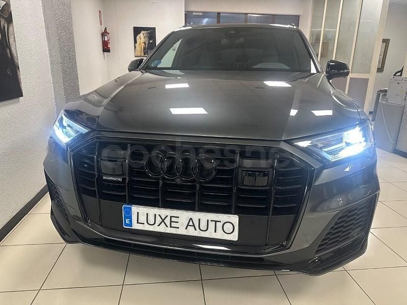 Usado Audi Q7 S-Line 286 CV (210 kW) 2023 Gris / plata SUV