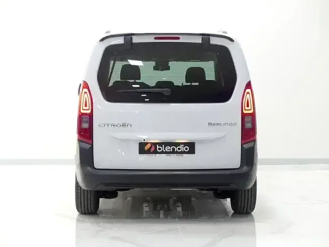 Usado Citroën Berlingo 102 CV (75 kW) 2024 Blanco Monovolumen