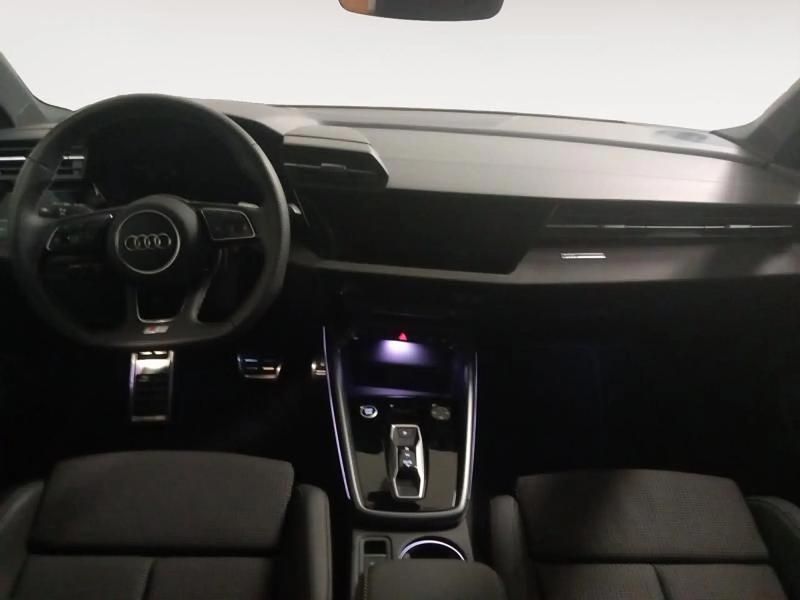 Usado Audi A3 Sportback e-tron S-Line 204 CV (150 kW) 2025 Gris/plata Utilitario