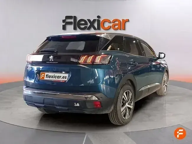 Usado Peugeot 3008 Allure 130 CV (95 kW) 2021 Azul SUV