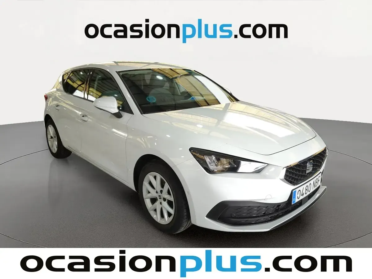 Usado Seat Leon Style 150 CV (110 kW) 2025 Blanco Utilitario