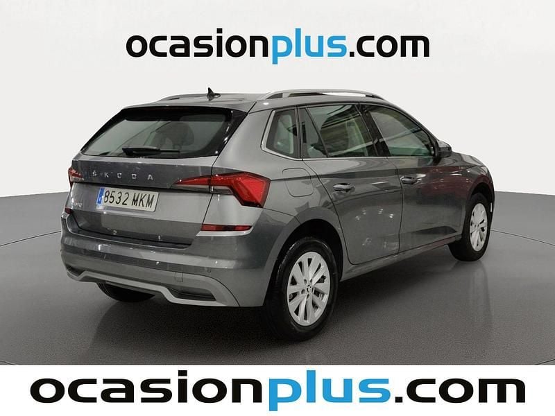 Usado Skoda Kamiq Ambition 110 CV (80 kW) 2023 Gris SUV