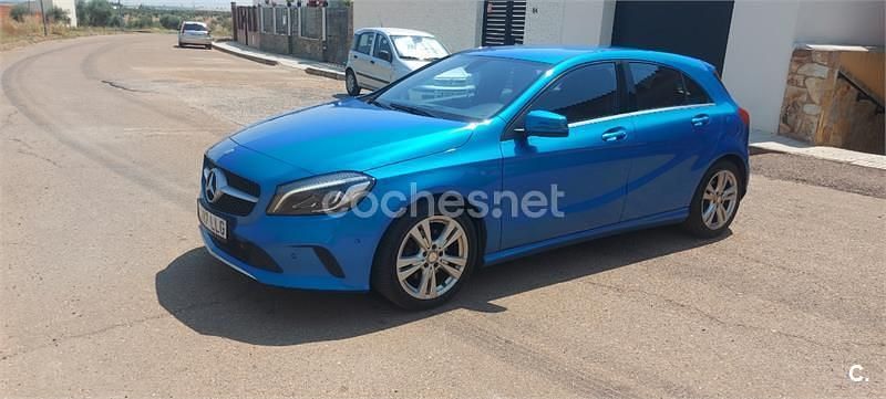 Azul Usado 2016 Mercedes A200 Berlina | 17.500 € (Un poco caro) - Imagen 1/4