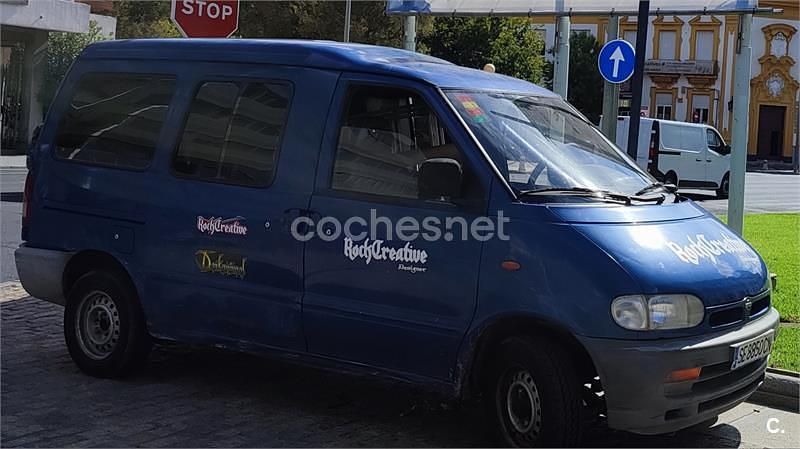Usado Nissan Cargo 75 CV (55 kW) 1996 Azul Familiar