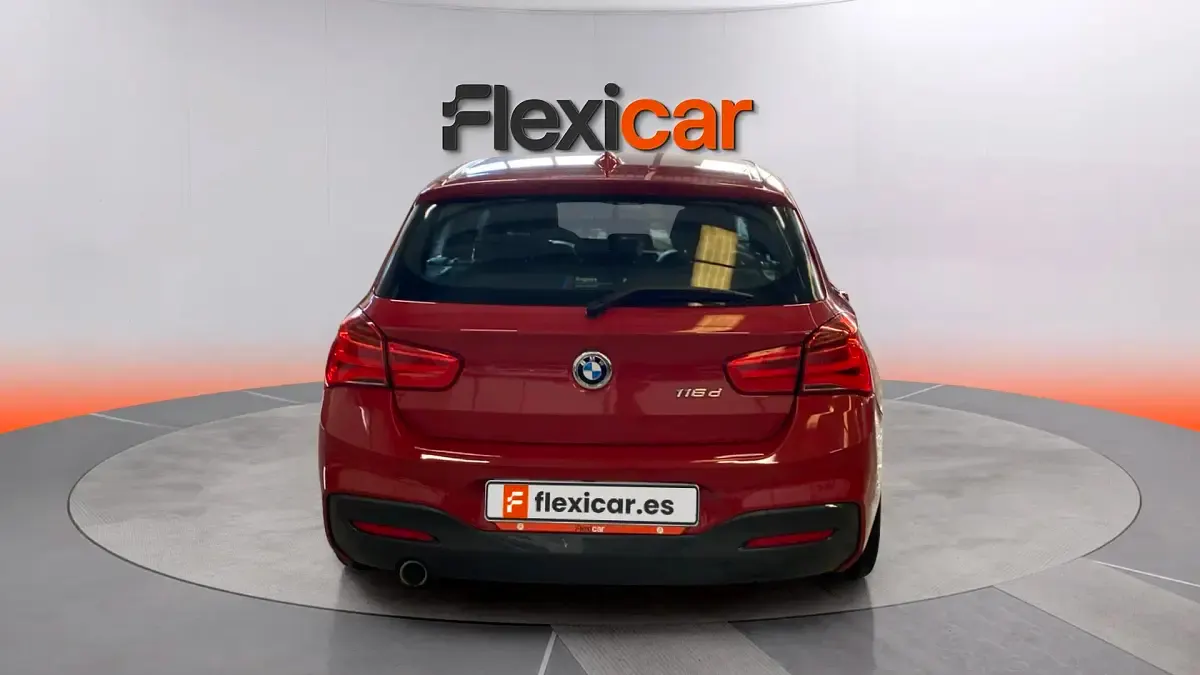 Usado BMW 116 116 CV (85 kW) 2019 Rojo Utilitario