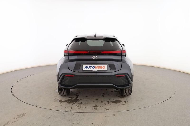 Usado Toyota C-HR Advance 140 CV (102 kW) 2024 Gris SUV
