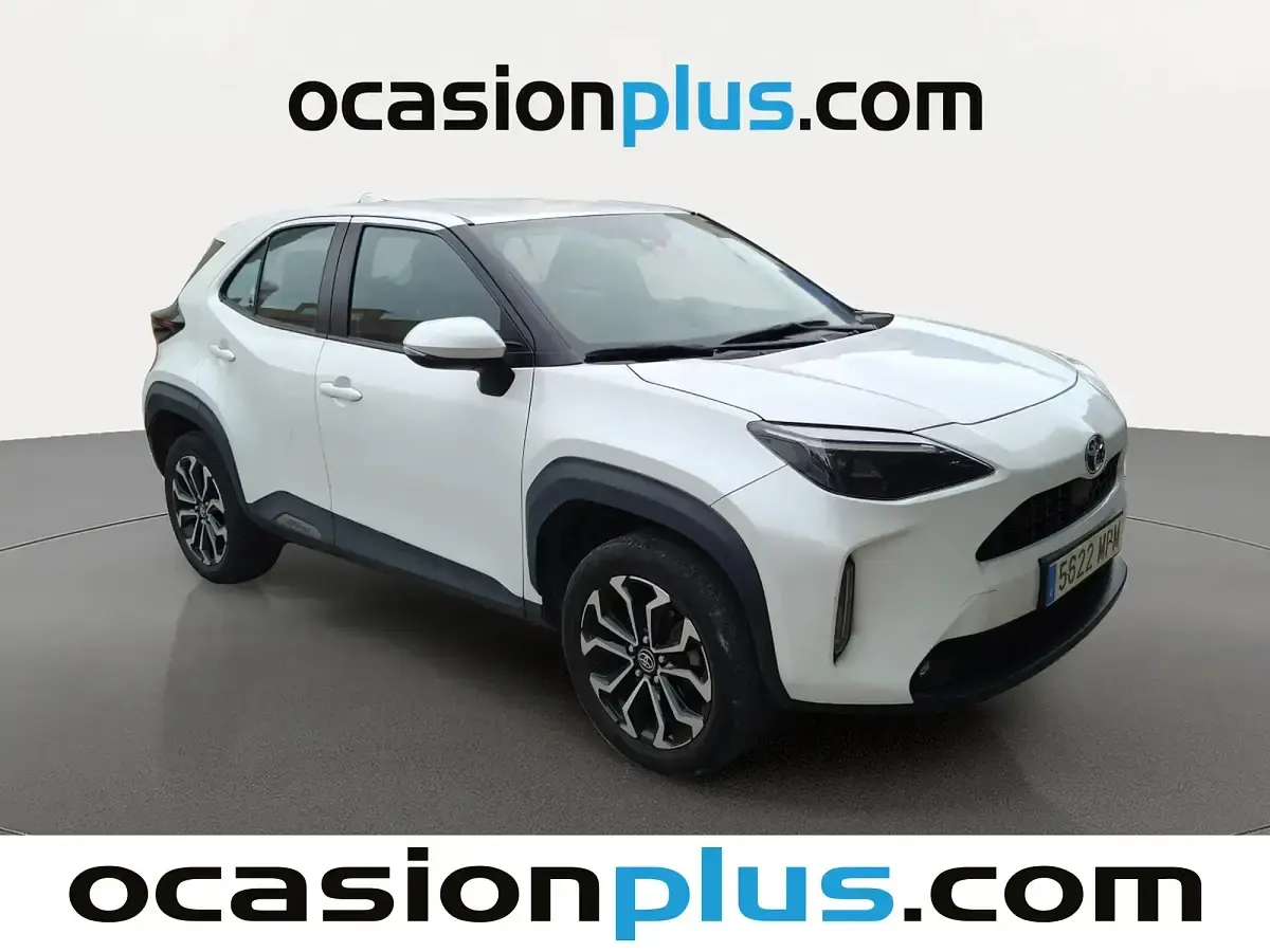 Usado Toyota Yaris Hybrid Active 116 CV (85 kW) 2024 Blanco Pickup/Camioneta