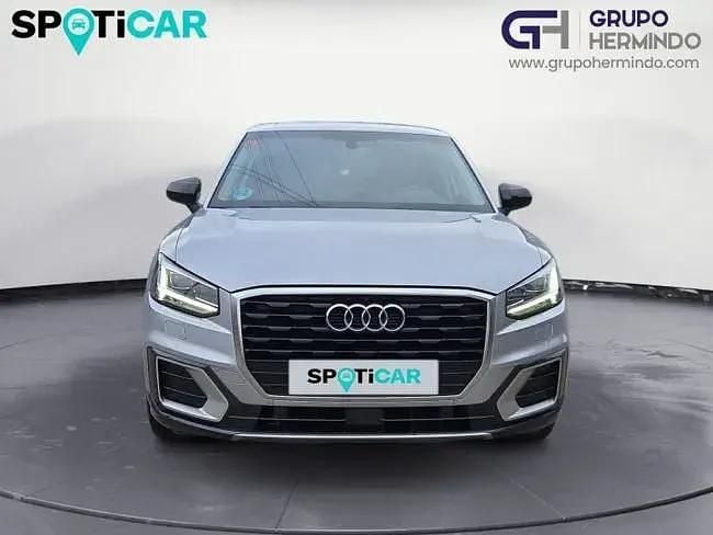 Usado Audi Q2 Premium 116 HP (85 kW) 2019 Cinzento SUV