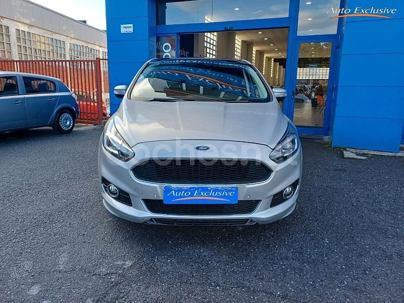 Usado Ford S-MAX Titanium 180 CV (132 kW) 2015 Gris / plata Monovolumen