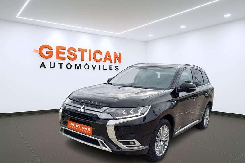 Negro Usado 2019 Mitsubishi Outlander P-HEV SUV | 19.990 € (Buen precio) - Imagen 1/4