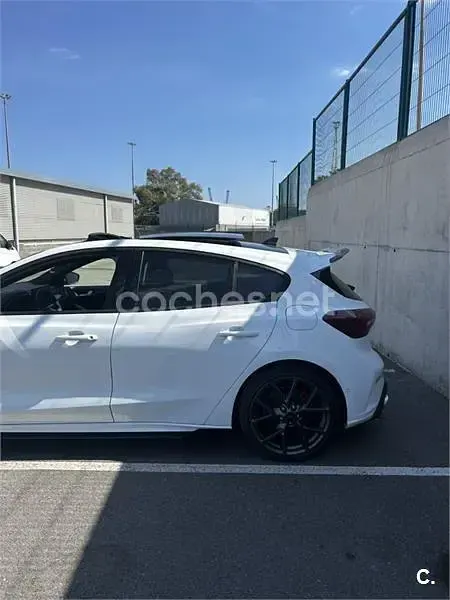 Usado Ford Focus ST 280 CV (205 kW) 2024 Blanco Berlina