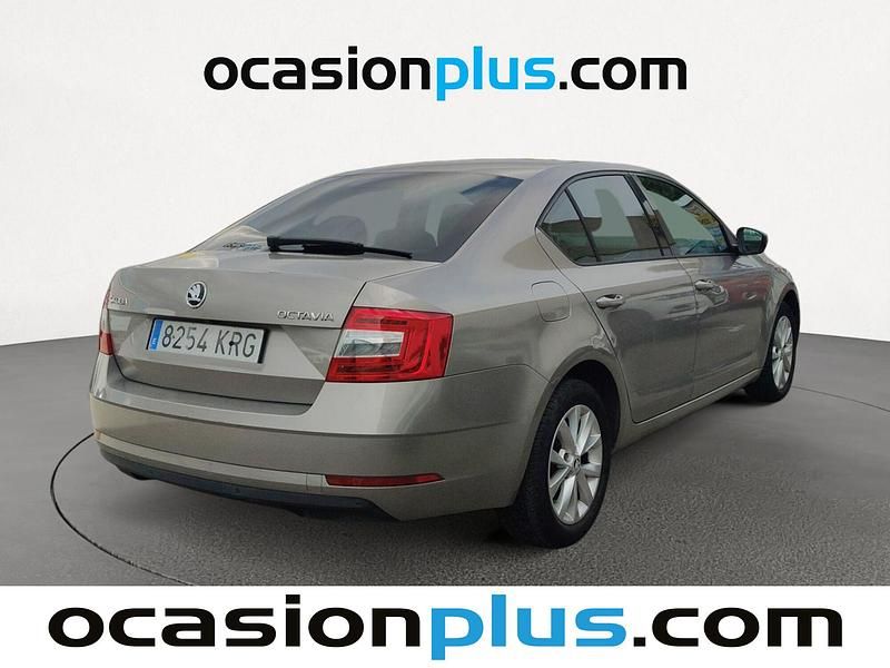 Usado Skoda Octavia 115 CV (84 kW) 2018 Beige Berlina