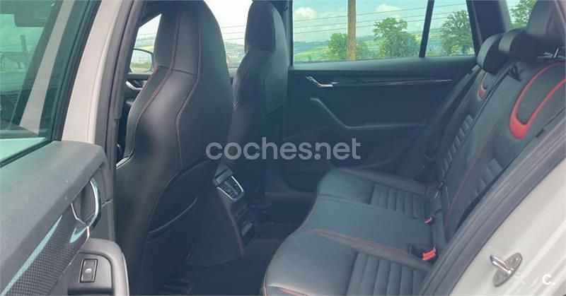 Usado Skoda Octavia RS 220 CV (161 kW) 2015 Blanco Utilitario