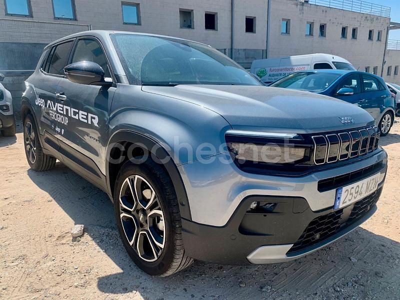 Usado Jeep Avenger Summit 100 CV (73 kW) 2024 Gris / plata SUV
