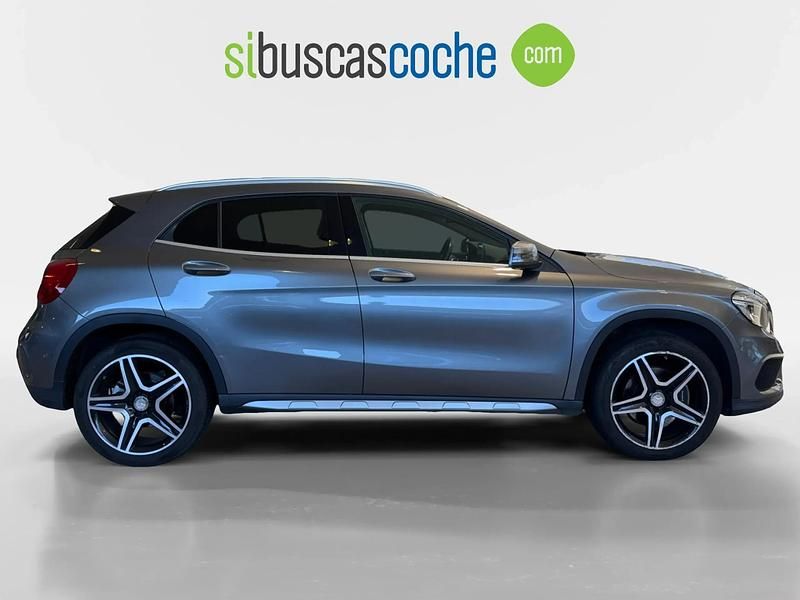 Usado Mercedes GLA220 AMG line 176 CV (129 kW) 2016 Gris/plata SUV