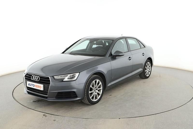 Usado Audi A4 Advanced 190 CV (139 kW) 2016 Azul Berlina