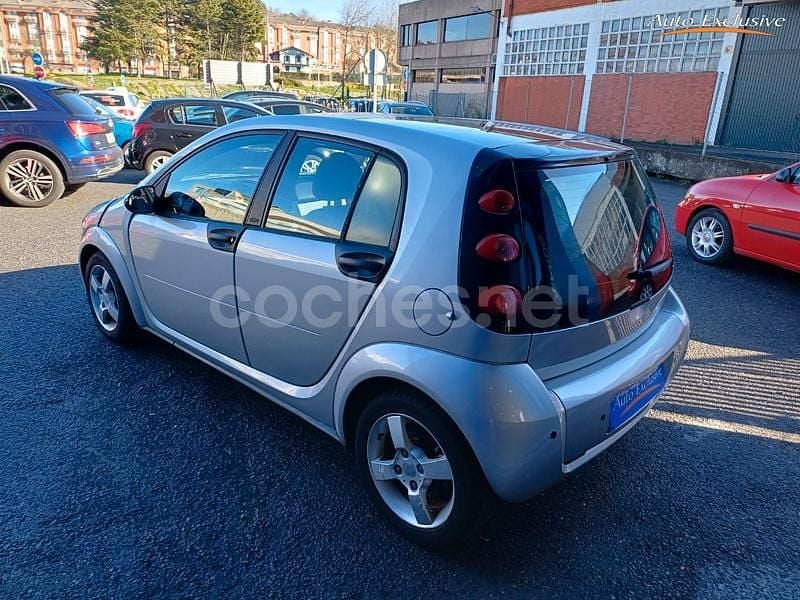Usado Smart ForFour Passion 95 CV (69 kW) 2004 Gris / plata Utilitario