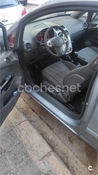 Usado Opel Corsa 90 CV (66 kW) 2007 Gris / plata Berlina