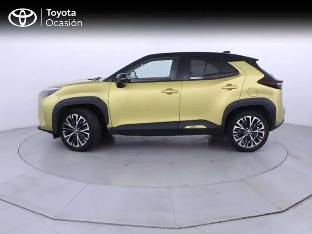 Usado Toyota Yaris Cross Style 116 CV (85 kW) 2022 Amarillo SUV