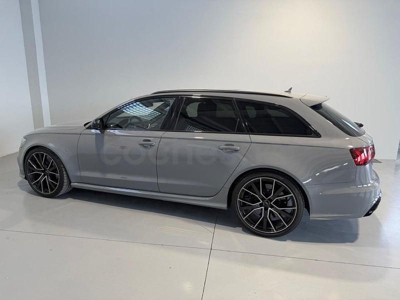 Usado Audi RS6 Performance 605 CV (444 kW) 2018 Gris / plata Familiar