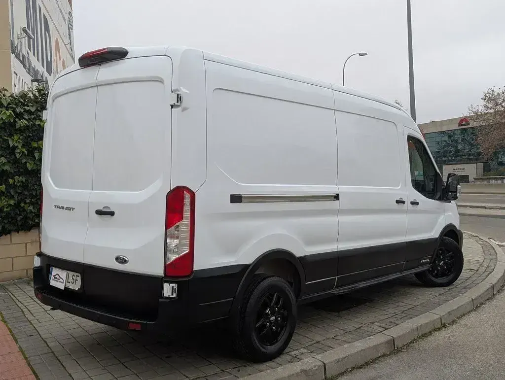 Usado Ford Transit Trend 130 CV (95 kW) 2021 Blanco Van