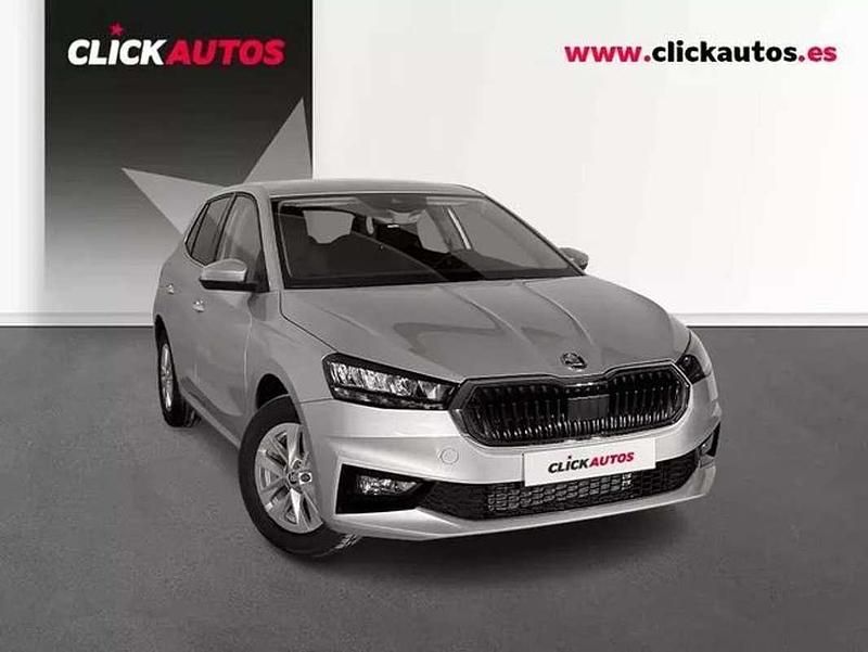 Usado Skoda Fabia Selection 116 CV (85 kW) 2025 Plateado Utilitario