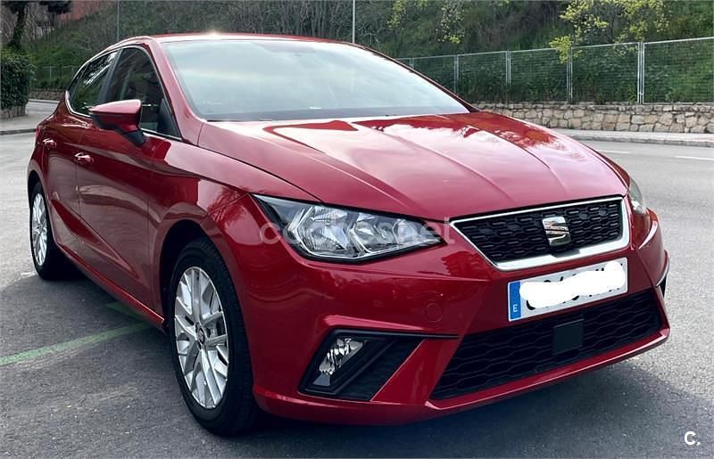 Usado Seat Ibiza Style Plus 95 CV (69 kW) 2018 Granate Berlina