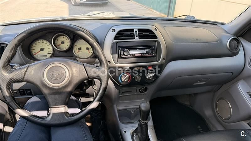 Usado Toyota RAV4 Sol 116 CV (85 kW) 2003 Gris / plata SUV