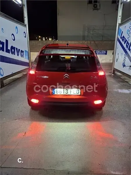 Usado Citroën C4 110 CV (80 kW) 2007 Rojo Berlina
