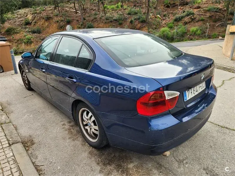 Usado BMW 318 122 CV (89 kW) 2006 Azul Berlina