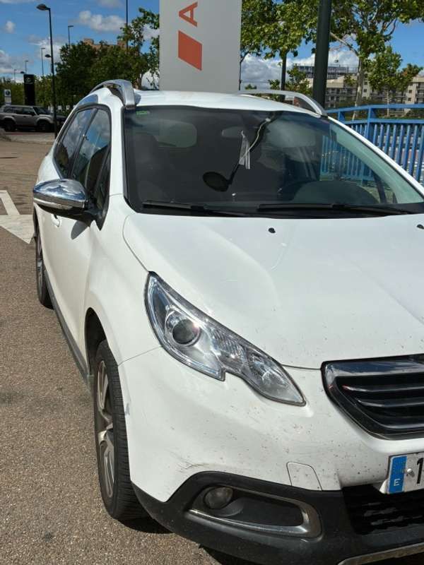 Blanco Usado 2016 Peugeot 2008 Allure SUV | 6500 € (Buen precio) - Imagen 1/4