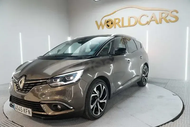 Usado Renault Grand Scénic IV Zen 130 CV (95 kW) 2017 Marrón Monovolumen