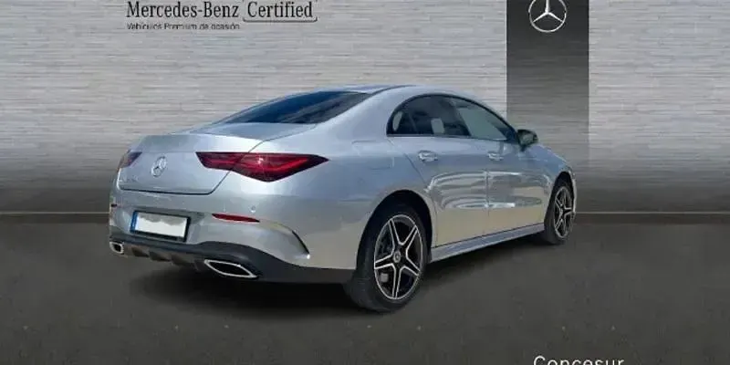 Usado Mercedes CLA250e 218 CV (160 kW) 2025 Plata Coupe
