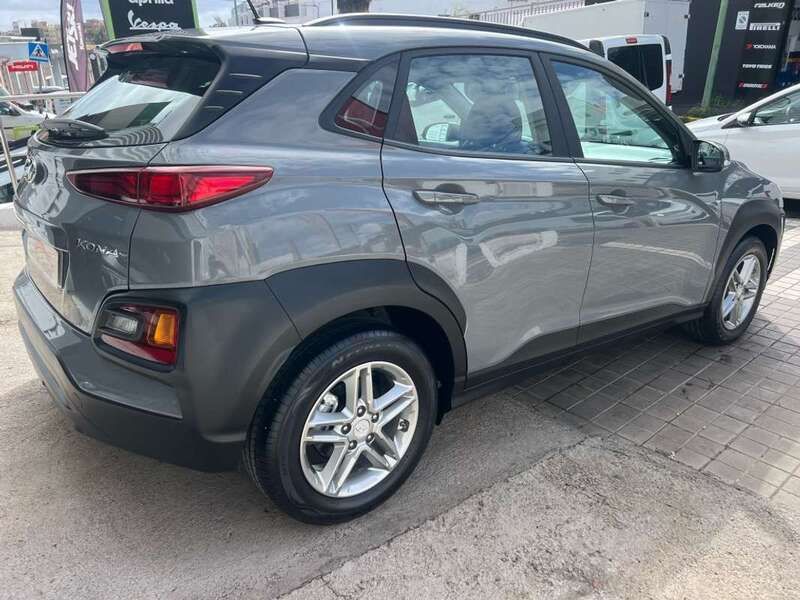 Usado Hyundai Kona 120 CV (88 kW) 2020 Gris SUV