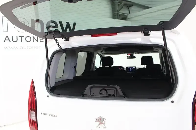 Usado Peugeot Rifter Allure 131 CV (96 kW) 2021 Blanco Monovolumen