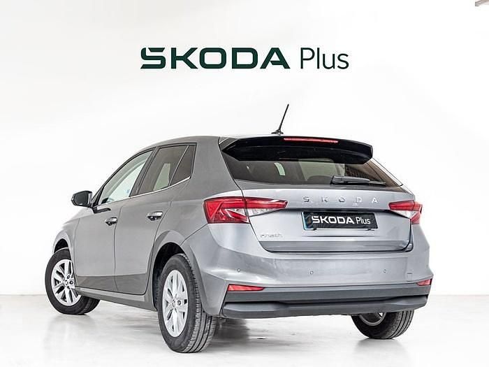Usado Skoda Fabia Selection 95 CV (69 kW) 2025 Gris