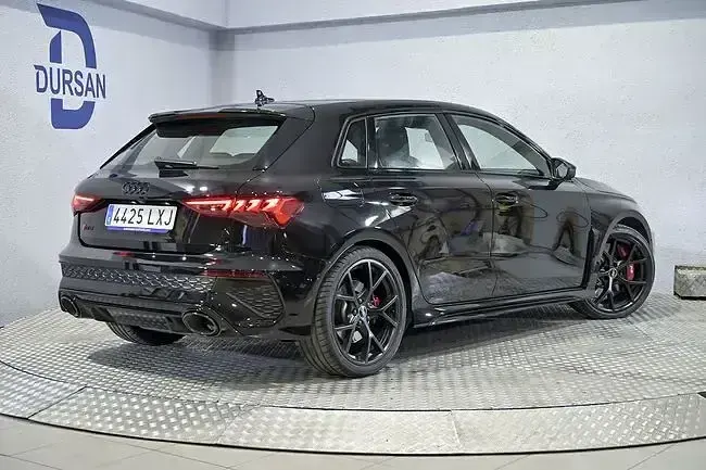 Usado Audi RS3 Sportback Sport 400 CV (294 kW) 2022 Negro Utilitario