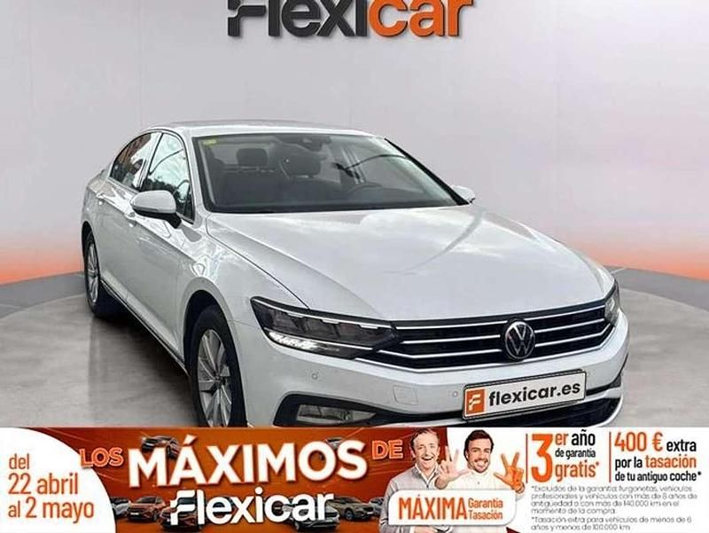 Usado VW Passat 122 CV (89 kW) 2020 Gris Berlina