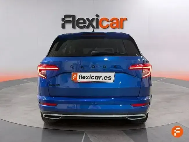 Usado Skoda Karoq SportLine 150 CV (110 kW) 2021 Azul SUV