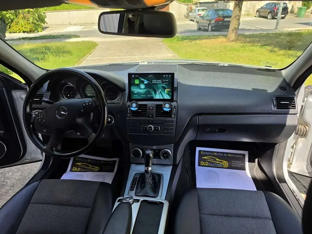 Usado Mercedes C200 Avantgarde 136 CV (100 kW) 2010 Gris Berlina