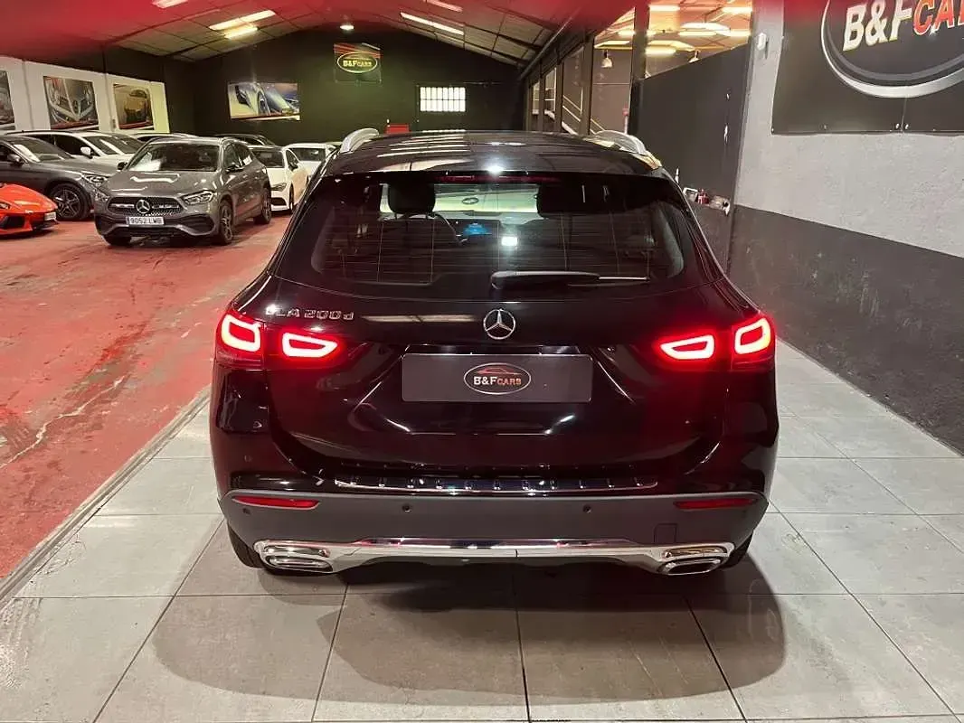 Begagnad Mercedes GLA200 150 HK (110 kW) 2020 Svart SUV